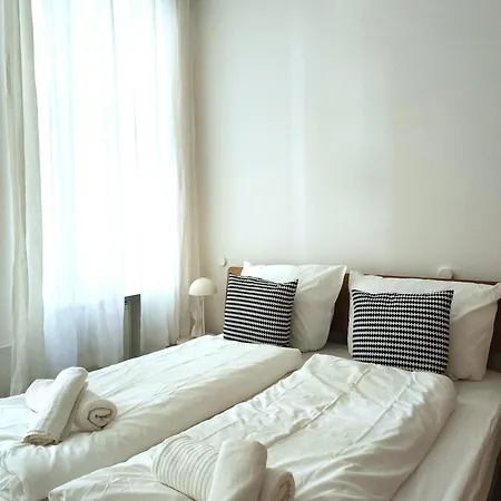 Nook X Salon - Gallery-apartment In Friedrichshain Berlin