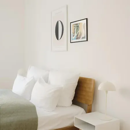 Nook X Salon - Gallery-apartment In Friedrichshain Apartment *