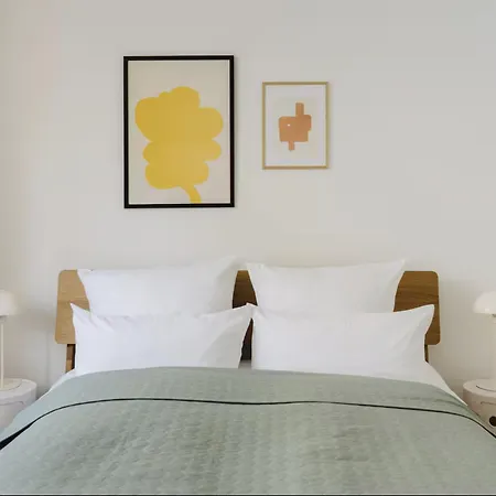 Nook X Salon - Gallery-apartment In Friedrichshain Apartment *