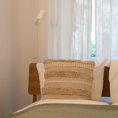 Nook X Salon - Gallery-apartment In Friedrichshain Apartment *