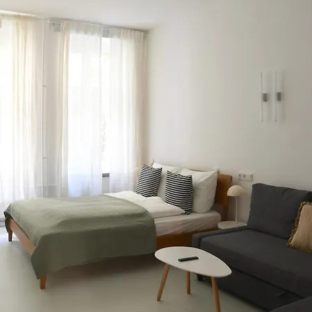 Nook X Salon - Gallery-apartment In Friedrichshain * Berlin