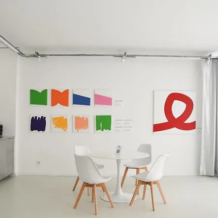 Nook X Salon - Gallery-apartment In Friedrichshain Apartment