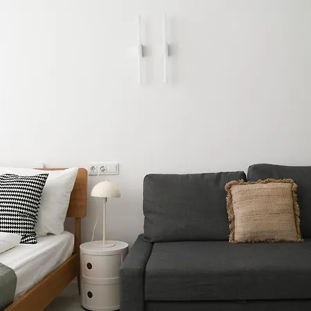 Apartment Nook X Salon - Gallery-apartment In Friedrichshain *