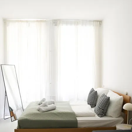Nook X Salon - Gallery-apartment In Friedrichshain *