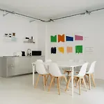 Nook X Salon - Gallery-apartment In Friedrichshain Lägenhet