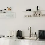 Nook X Salon - Gallery-apartment In Friedrichshain Berlin
