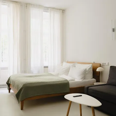 Nook X Salon - Gallery-apartment In Friedrichshain * Берлин